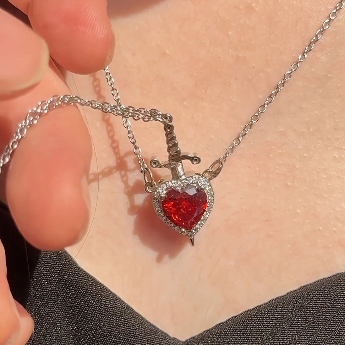 Collar de corazón y espada, collares para parejas, anillo de cristal de circón, pulsera, collar, conjunto de joyería para regalos románticos del Día de San Valentín