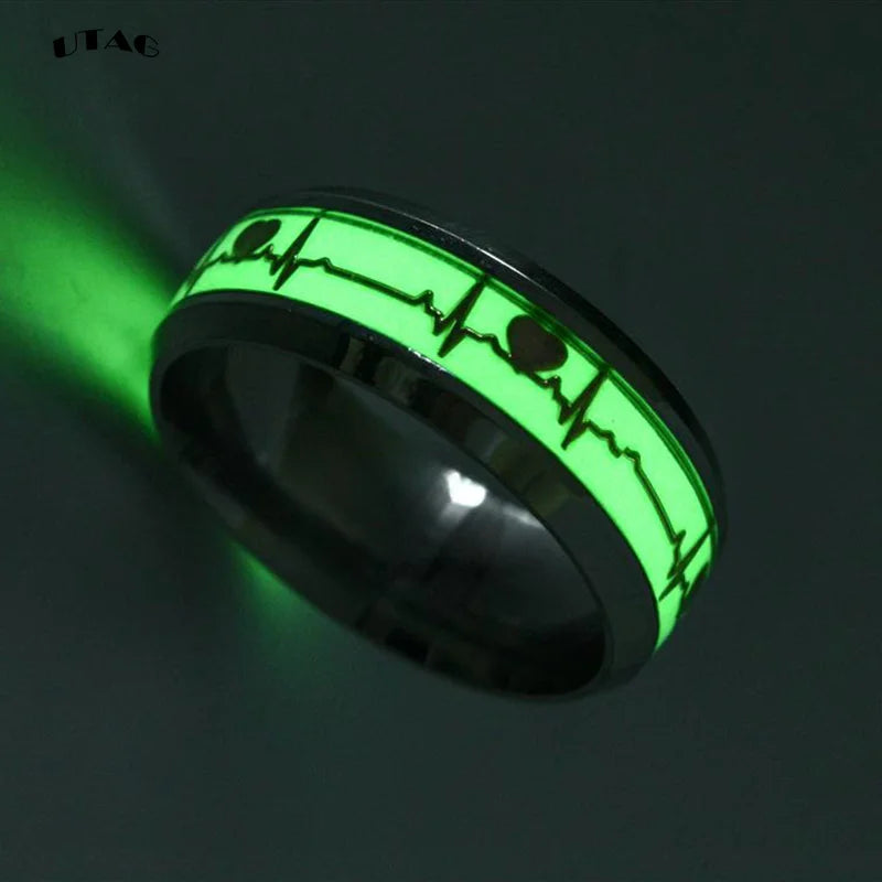 Anillo de dedo luminoso de acero inoxidable a la moda para mujeres y hombres que brilla en la oscuridad corazón pareja bandas de boda joyería accesorios de regalo