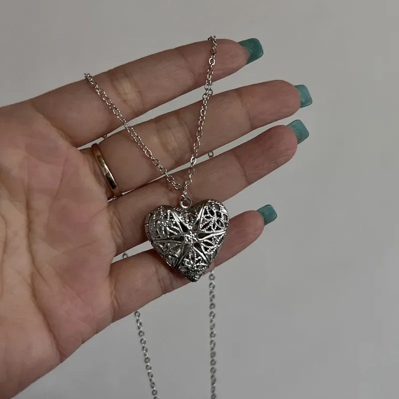Collar con colgante de marco de medallón de foto de corazón romántico, collares con dijes de corazón de amor de acero inoxidable de Color plateado, joyería Y2K para mujer