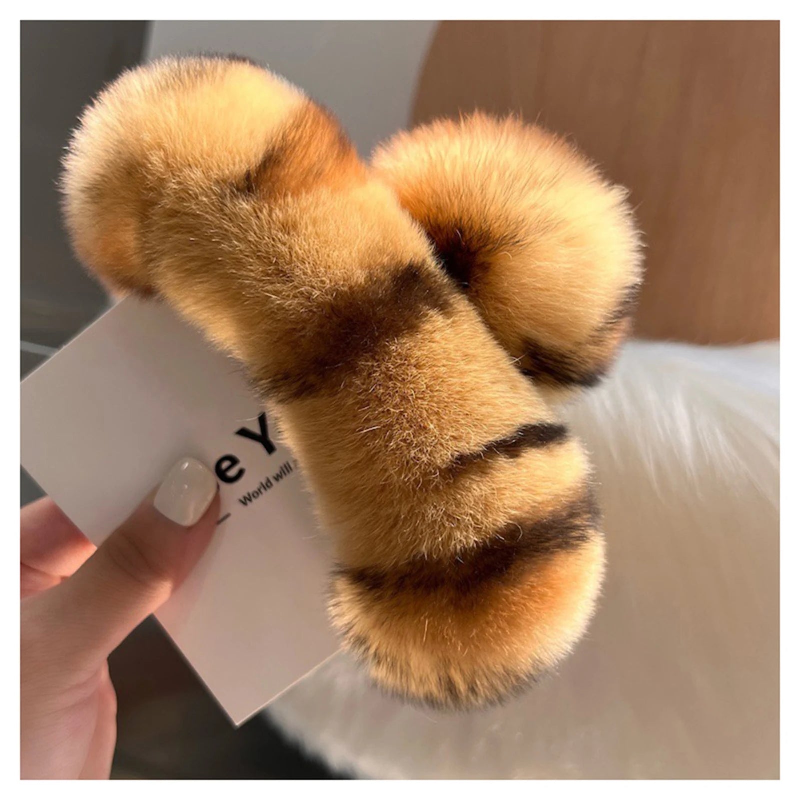Pinza para el cabello de felpa elegante, de piel sintética lisa, pinzas grandes para el cabello, horquilla de color liso para otoño e invierno, ideal para cabello grueso.